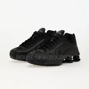 Nike Shox R4 Sneakers
