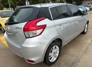Toyota Yaris 2015 Silver