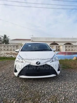 Toyota Vitz 2017 White