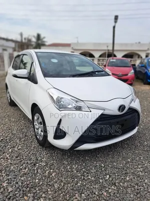 Toyota Vitz 2017 White