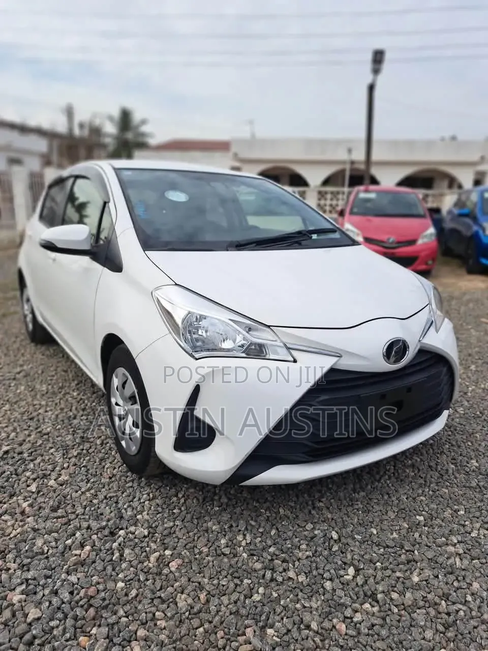 Toyota Vitz 2017 White