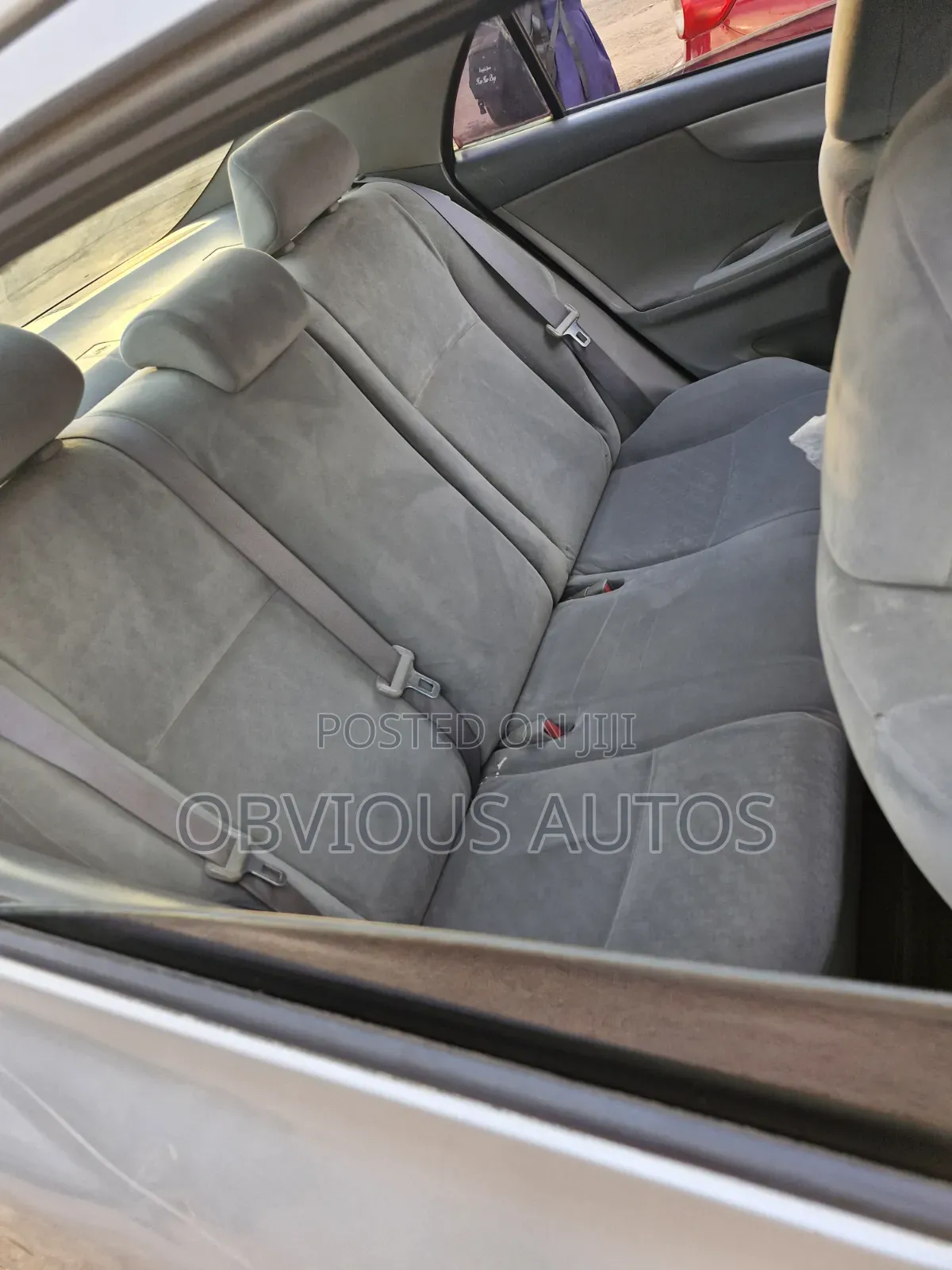 Toyota Corolla LE 4dr Sedan (1.8L 4cyl 4A) 2010 Silver