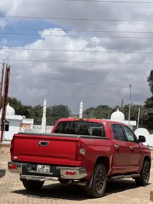 Toyota Tundra 2017 Red