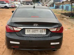 Hyundai Sonata Limited 2.0T Sedan (2.0L 4cyl 6A) 2013 Black