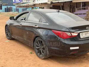 Hyundai Sonata Limited 2.0T Sedan (2.0L 4cyl 6A) 2013 Black