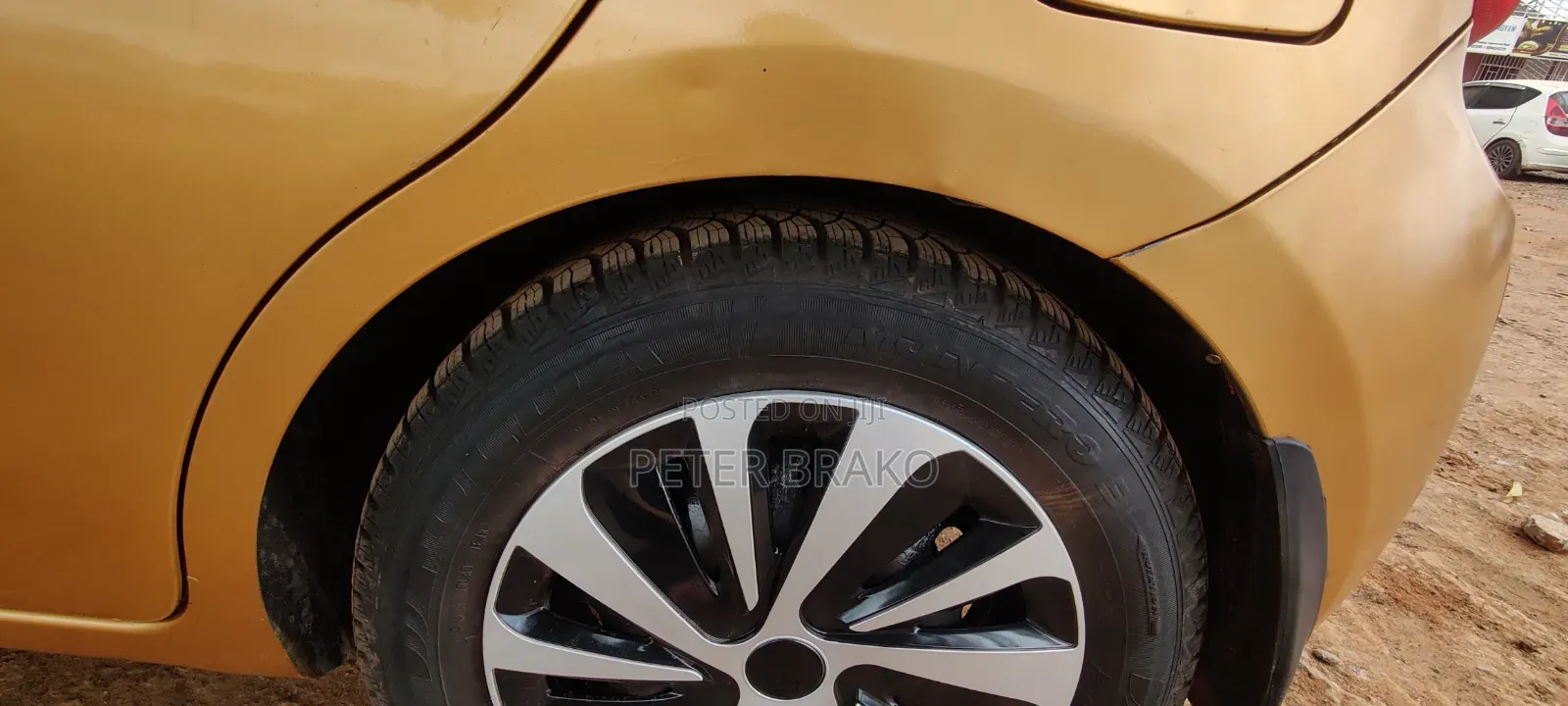 Nissan Micra 2015 Gold