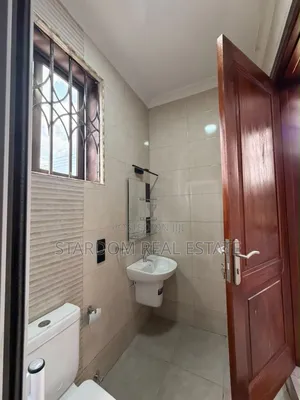 2bdrm Apartment in East Legon, American House for rent