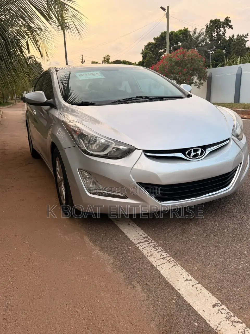 Hyundai Elantra SE Sedan FWD (1.8L 4cyl 6M) 2016 Silver