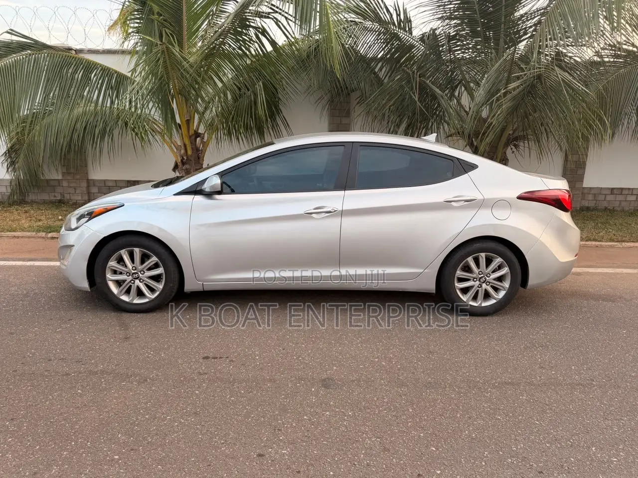 Hyundai Elantra SE Sedan FWD (1.8L 4cyl 6M) 2016 Silver