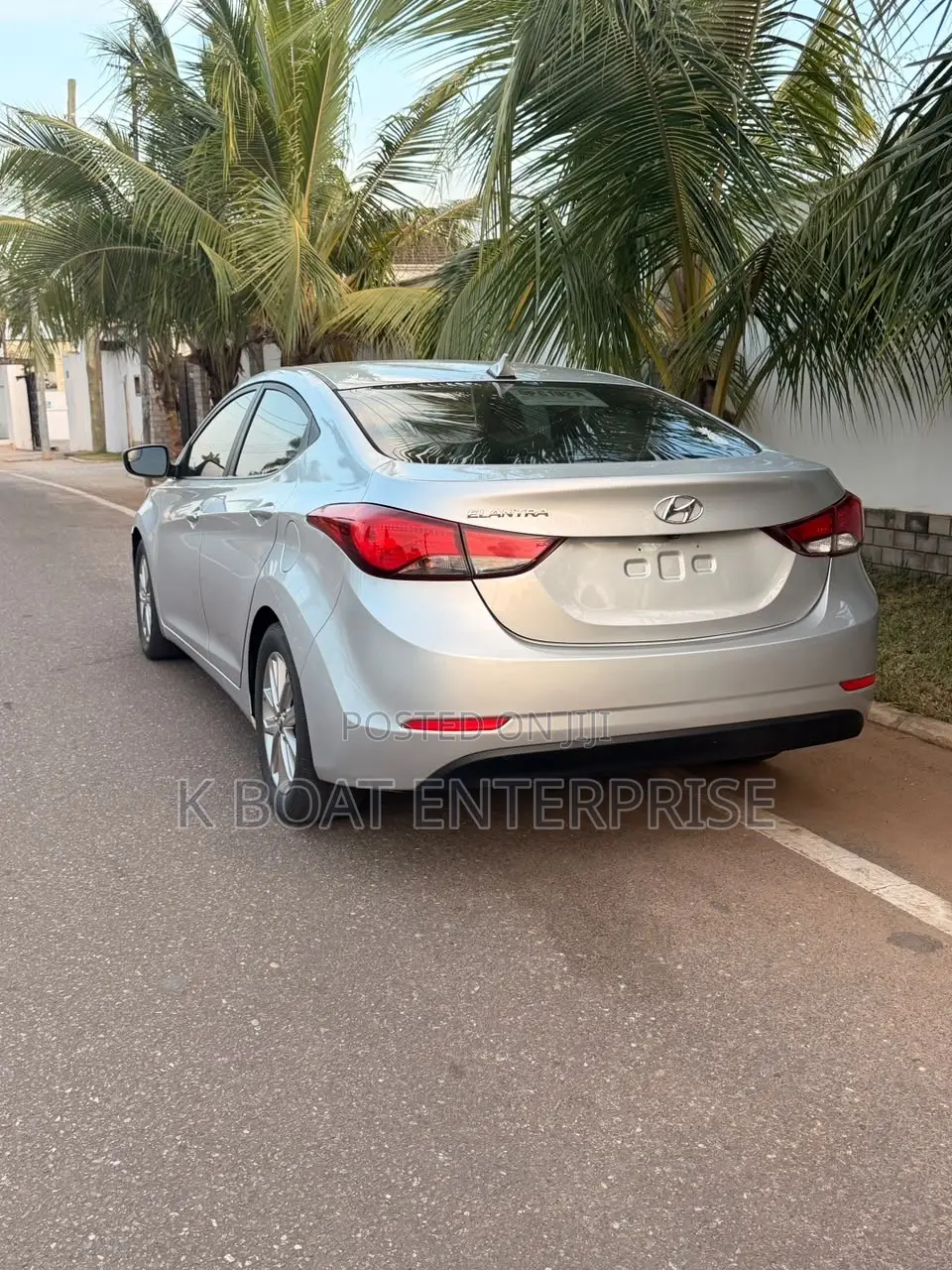 Hyundai Elantra SE Sedan FWD (1.8L 4cyl 6M) 2016 Silver