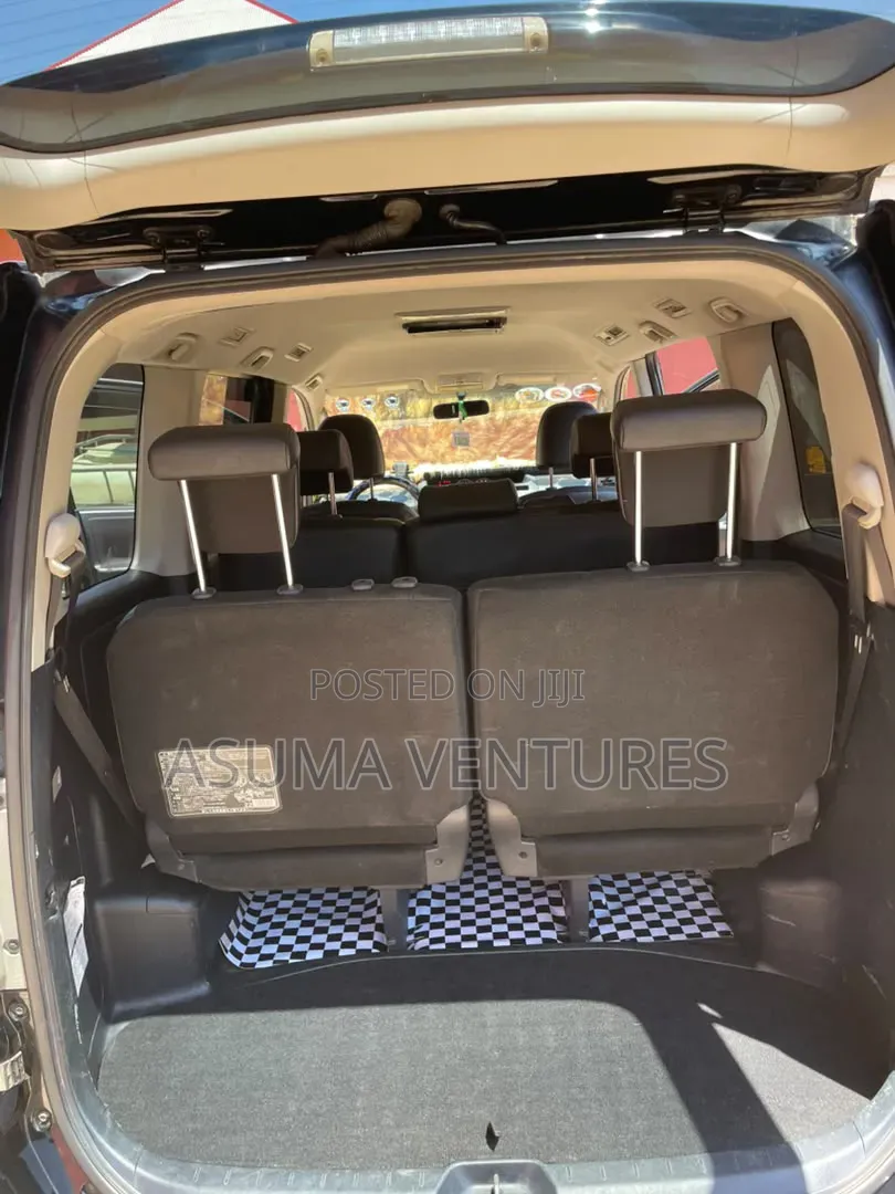 Toyota Voxy V 2WD 8-Seater 2013 Black