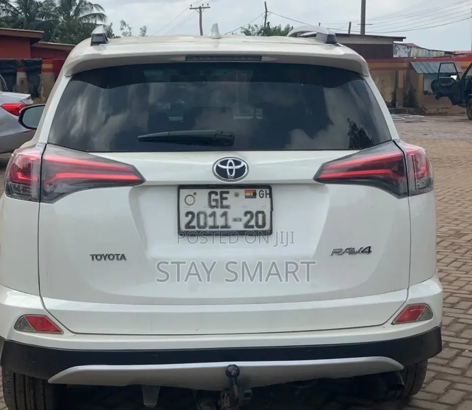 Toyota RAV4 2018 White