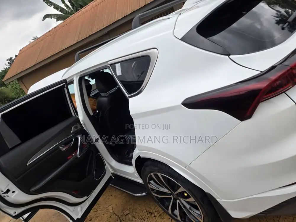 Jetour X70 Plus 2021 White