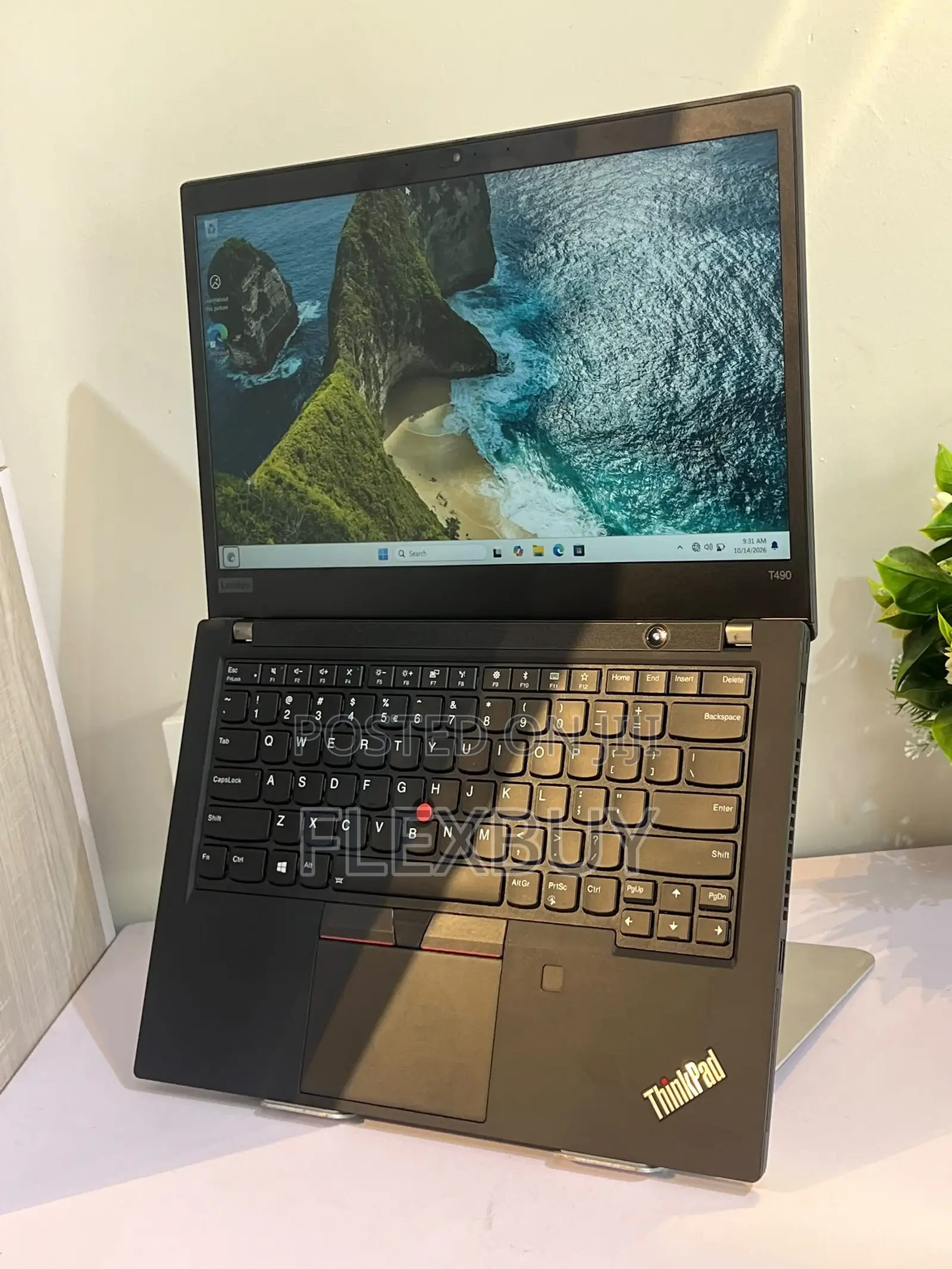New Laptop Lenovo ThinkPad T490s 16GB Intel Core i5 SSD 256GB