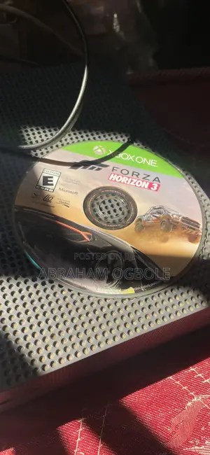 Xbox One S 500gb With One Game