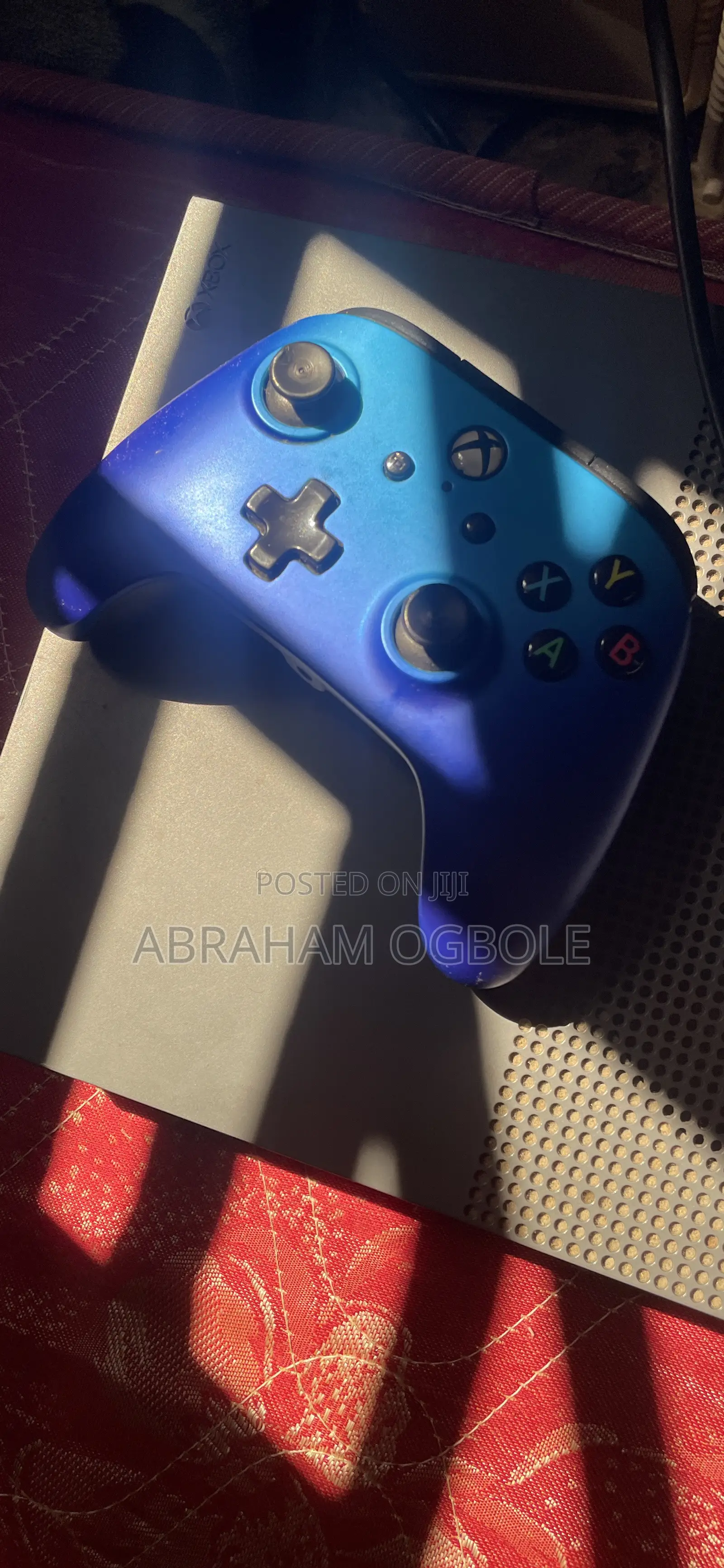 Xbox One S 500gb With One Game