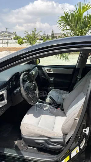 Toyota Corolla 2016 Black
