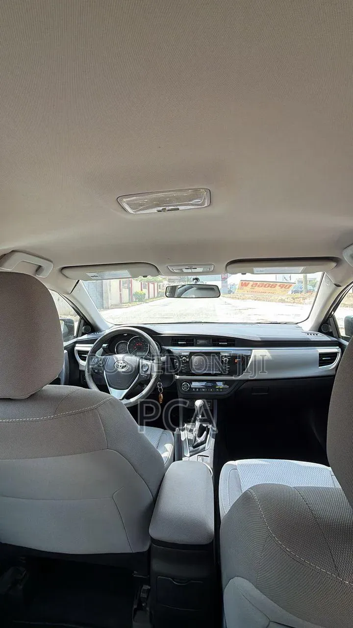 Toyota Corolla 2016 Black