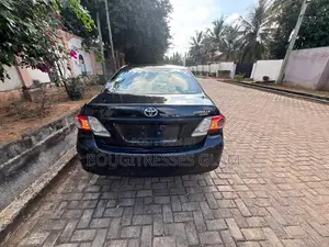 Toyota Corolla LE Special Edition 4dr Sedan (1.8L 4cyl 4A) 2013 Black