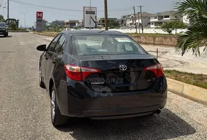 Toyota Corolla 2016 Black