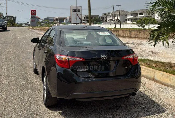 Toyota Corolla 2016 Black