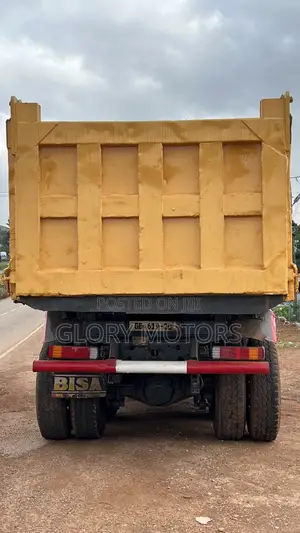 20 Cubic Dump Truck