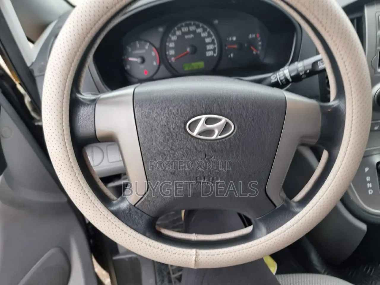 Hyundai Starex 2013 White