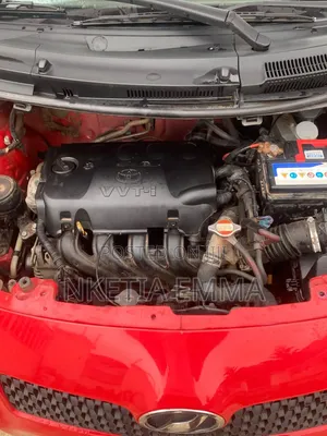Toyota Vitz 1.5 FWD 3dr 2010 Red