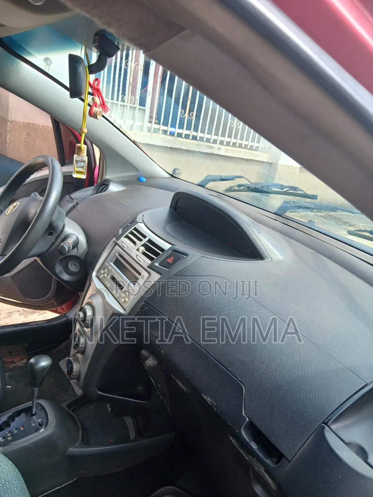 Toyota Vitz 1.5 FWD 3dr 2010 Red