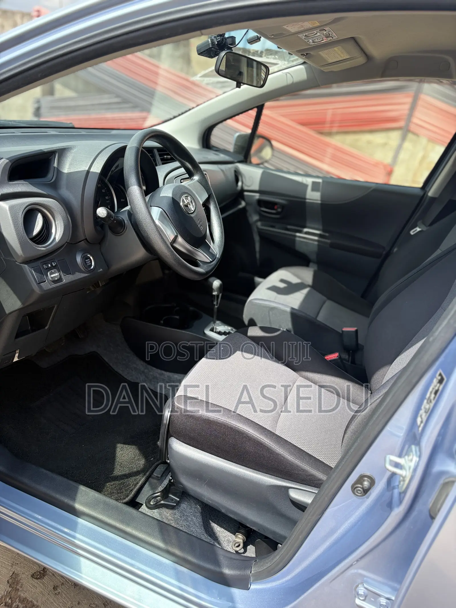 Toyota Vitz 1.3 AWD 3dr 2013 Blue