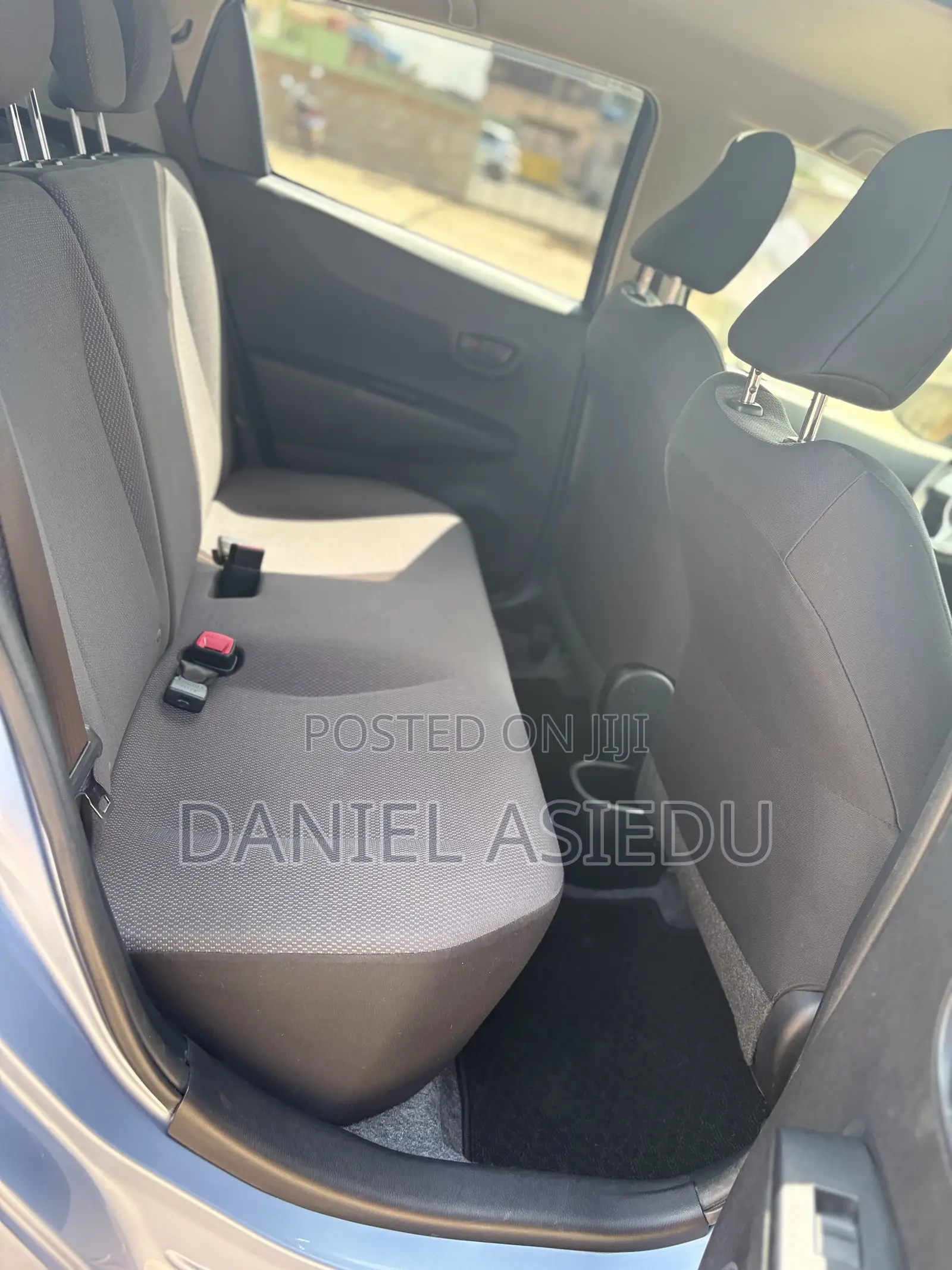 Toyota Vitz 1.3 AWD 3dr 2013 Blue