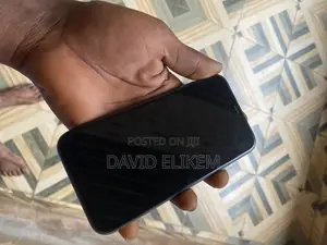 Apple iPhone 11 64 GB Black