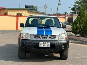 Nissan Hardbody 2019 White