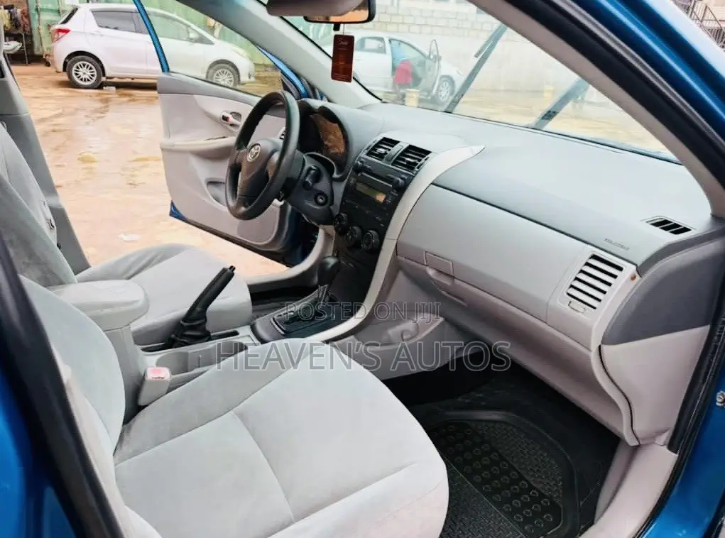 Toyota Corolla 2011 Blue