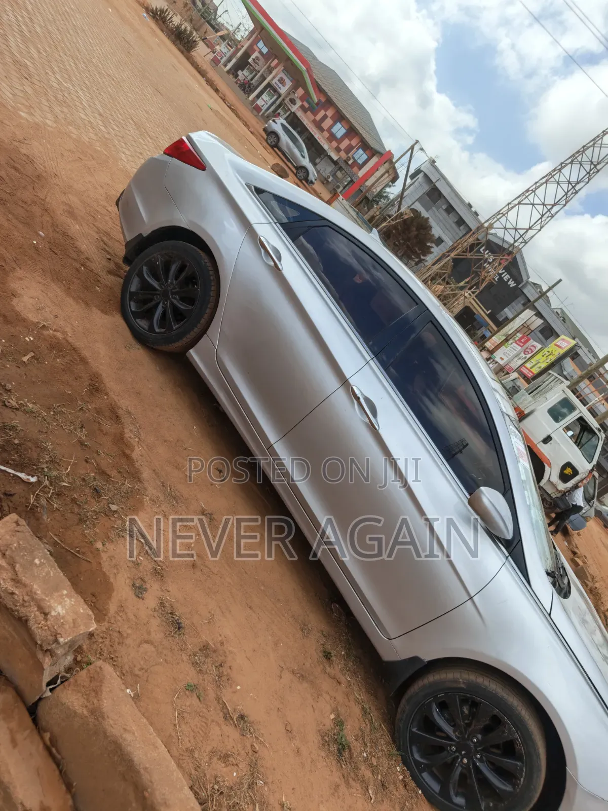 Hyundai Sonata GLS Sedan FWD (2.4L 4cyl 6A) 2013 Silver