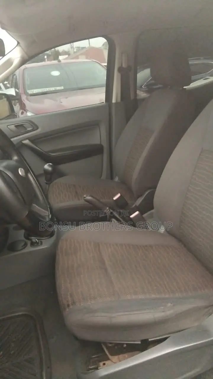 Ford Ranger Wildtrak 2015 Maroon