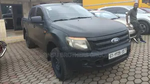 Ford Ranger Wildtrak 2015 Maroon