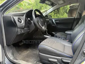 Toyota Corolla SE (1.8L 4cyl 6M) 2018 Gray