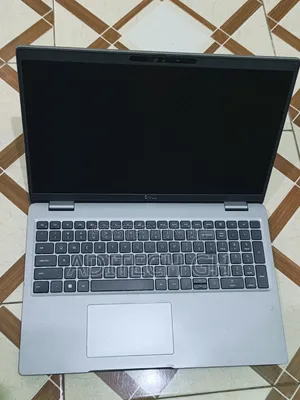 Laptop Dell Precision 3581 32GB Intel Core i7 SSD 1T