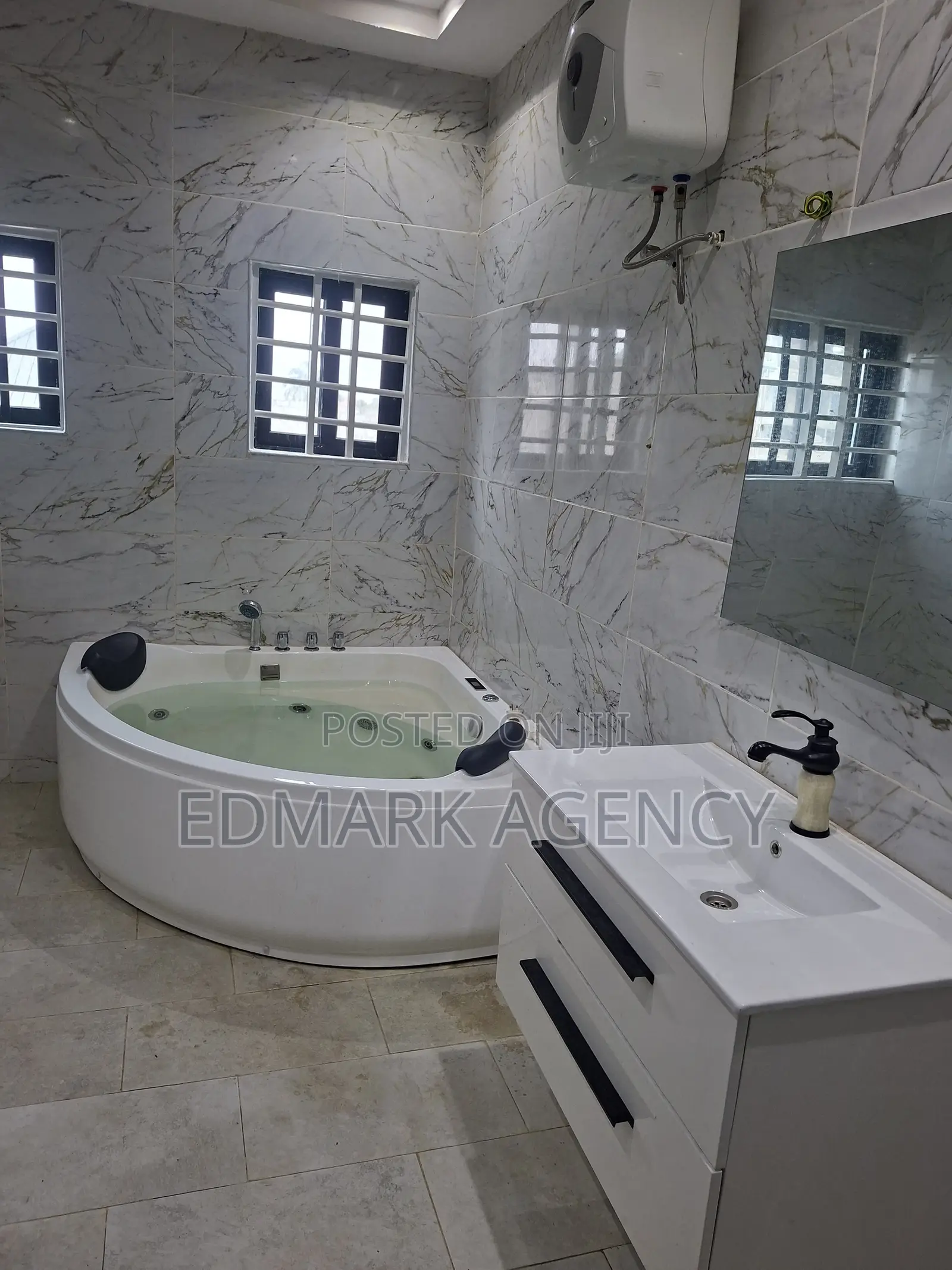 4bdrm House in Kwabenya for sale