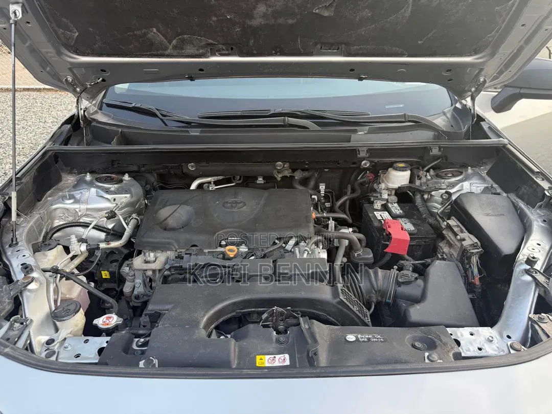 Toyota RAV4 Limited AWD 2023 Silver