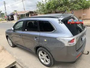 Mitsubishi Outlander 2017 Gray