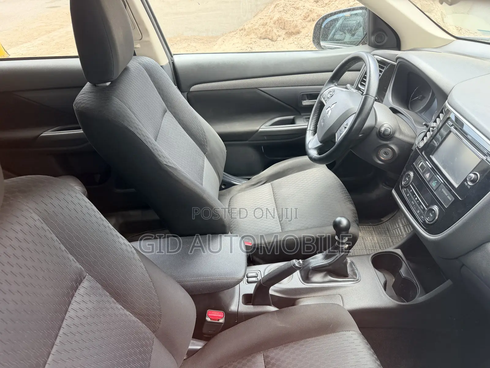 Mitsubishi Outlander 2017 Gray