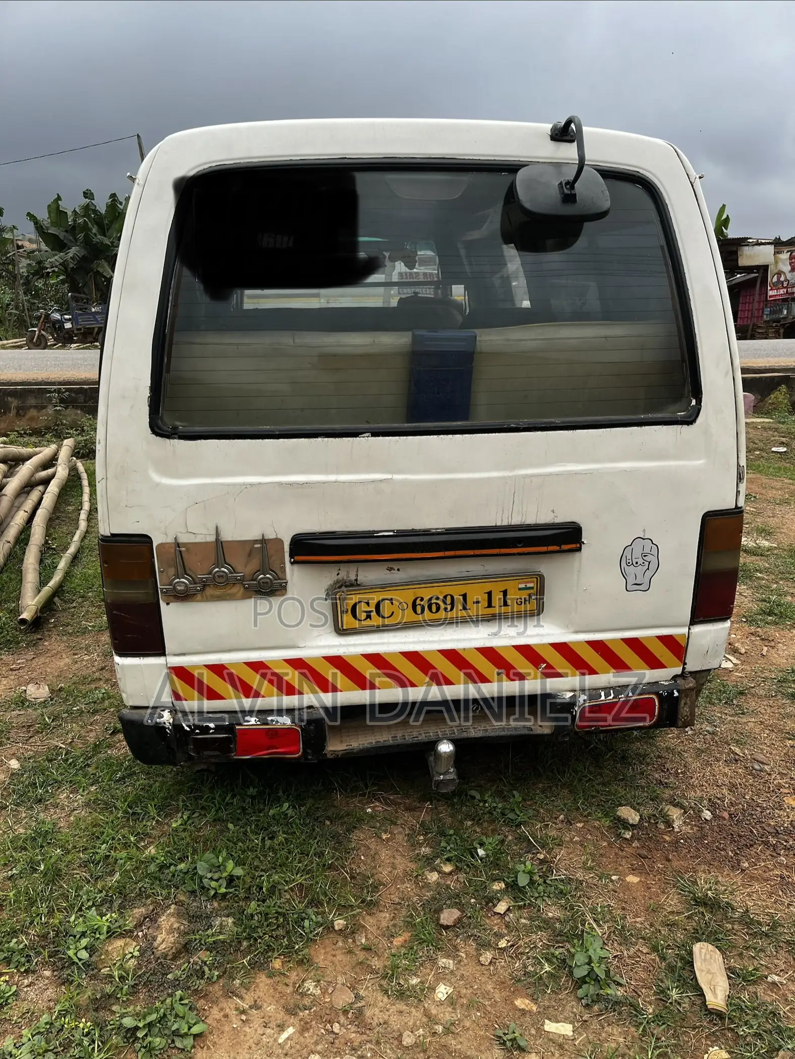 Nissan Caravan (Urvan) 2002 White
