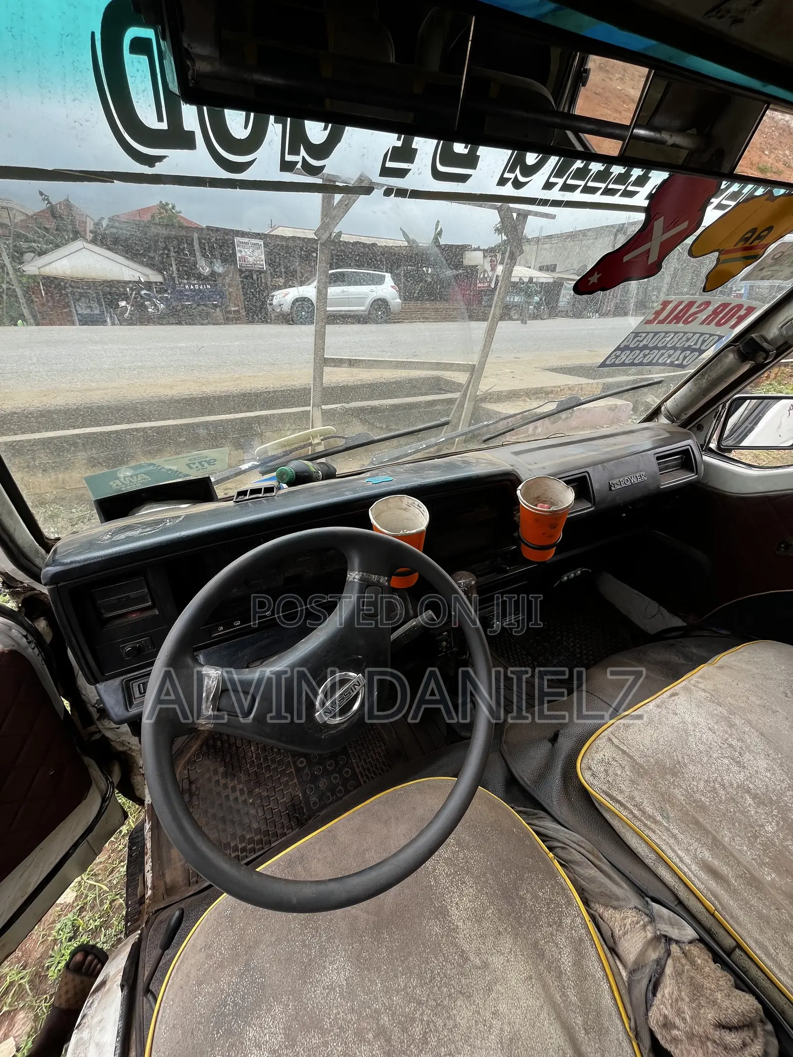 Nissan Caravan (Urvan) 2002 White