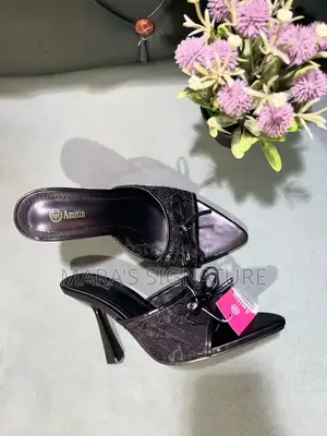 Amitin Black Lace Bow Pointedmule Heel