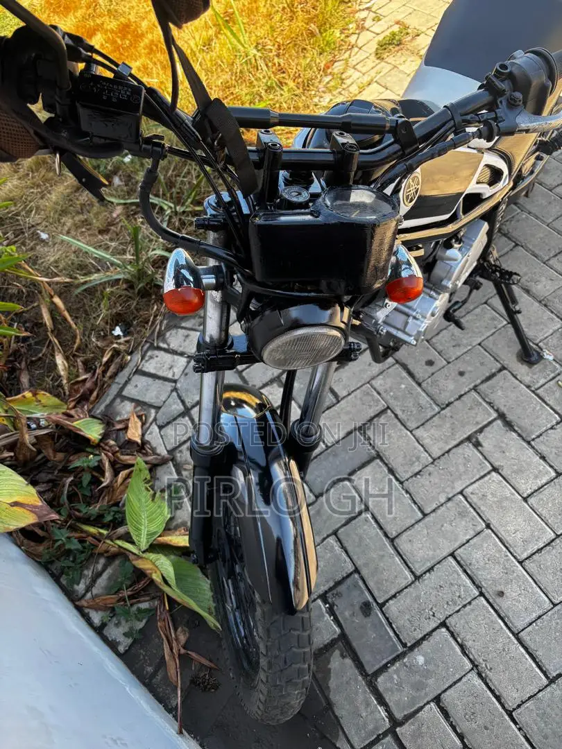 Yamaha 2017 Yellow