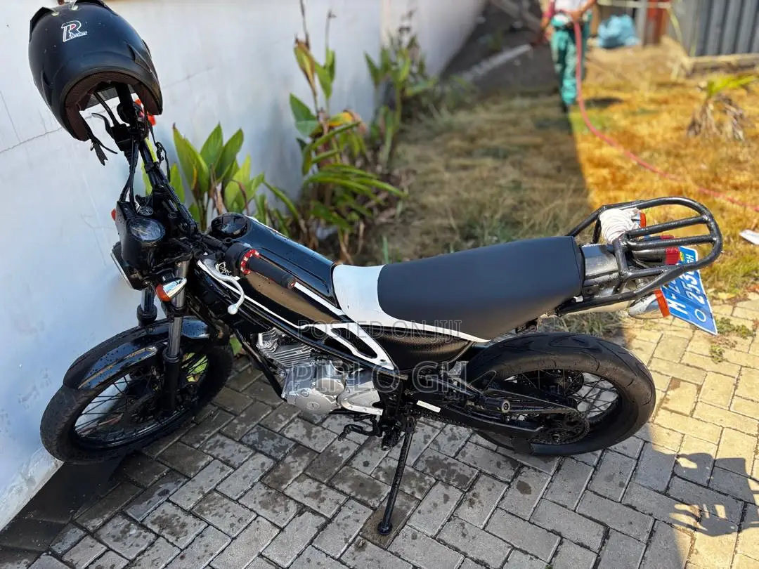 Yamaha 2017 Yellow