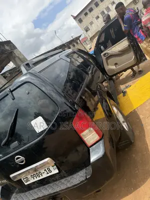 Nissan Pathfinder Platinum 4x4 2018 Black