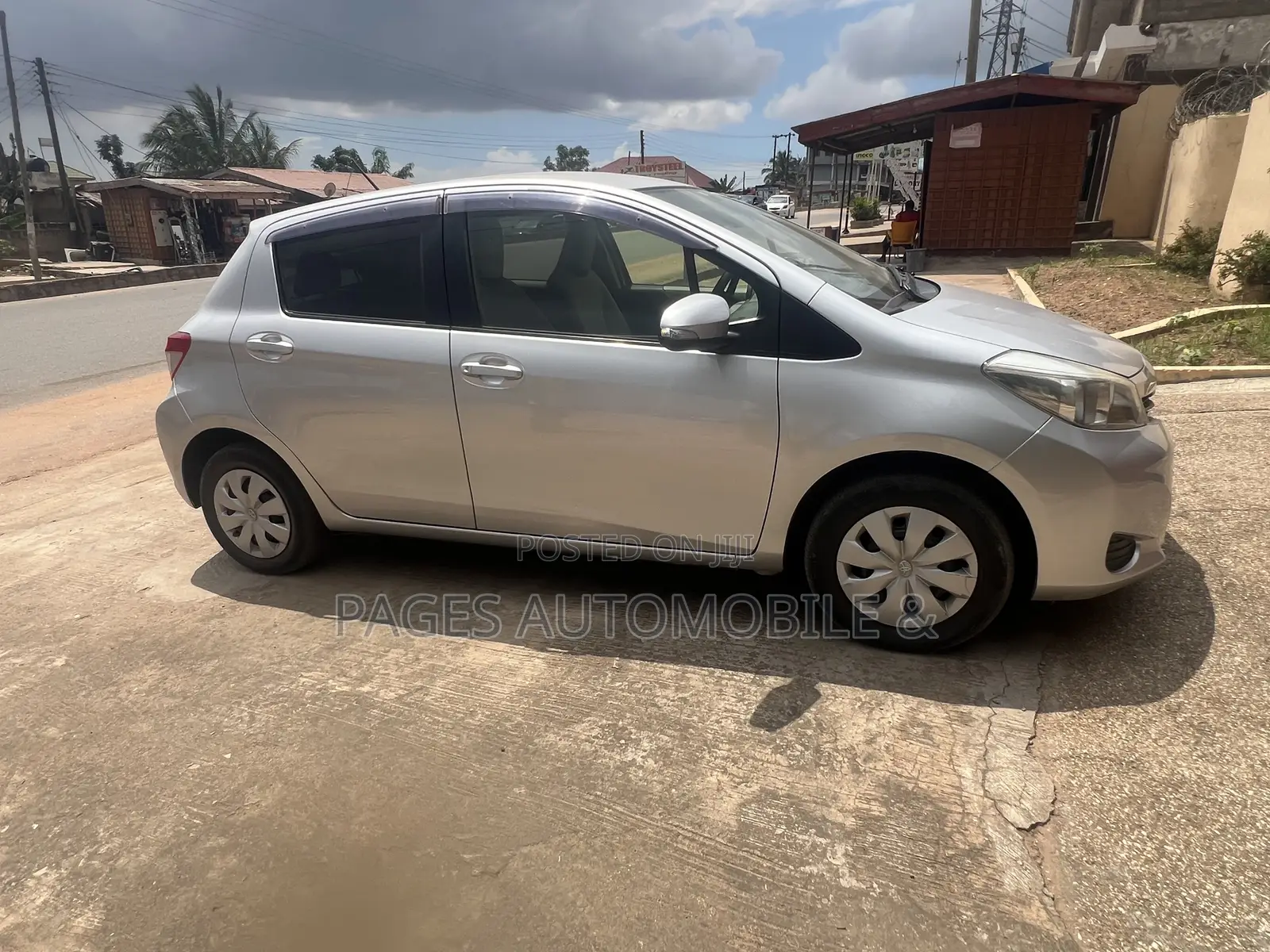 Toyota Vitz 1.5 FWD 3dr 2013 Blue